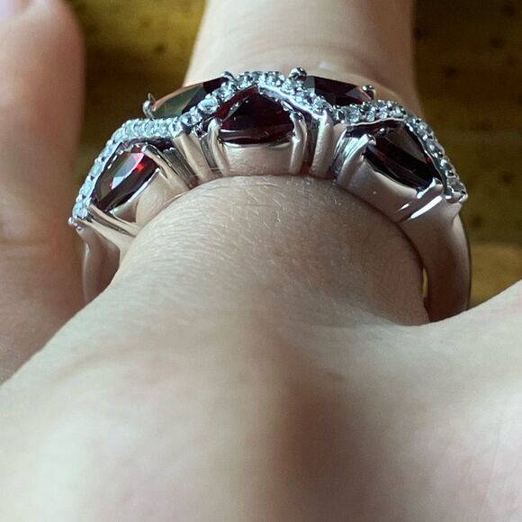 Natural Red Garnet Simulated Diamond Sterling Silver Ring Size 7 - Picture 2 of 9